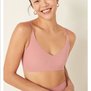 NWT PINK LOUNGIN' V-NECK BRA
